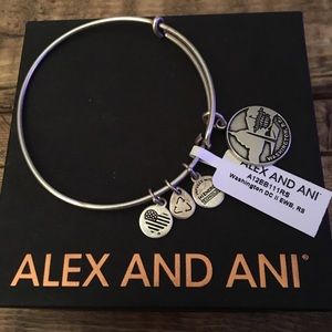 NWT Alex & Ani Bangle Bracelet
